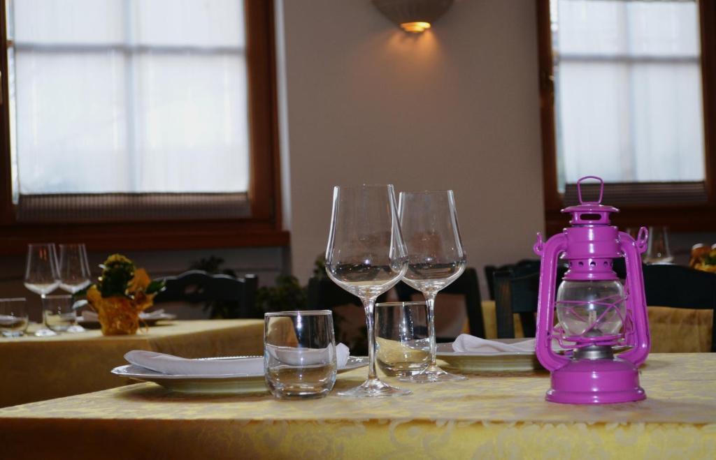 Hotel Locanda Le Tre Oche Молина ди Ледро Екстериор снимка