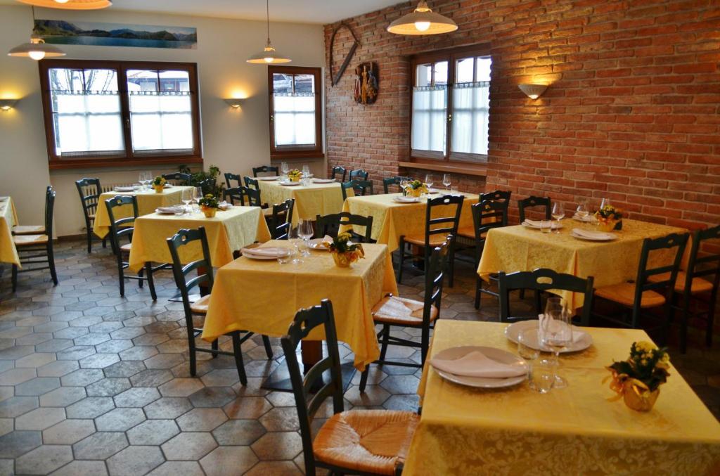 Hotel Locanda Le Tre Oche Молина ди Ледро Екстериор снимка