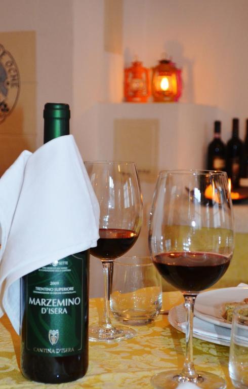 Hotel Locanda Le Tre Oche Молина ди Ледро Екстериор снимка