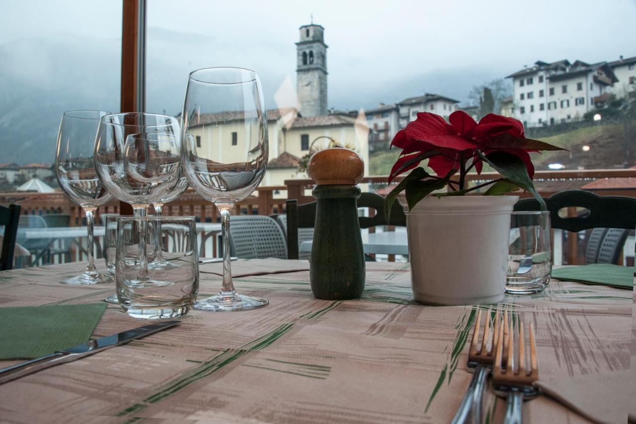 Hotel Locanda Le Tre Oche Молина ди Ледро Екстериор снимка