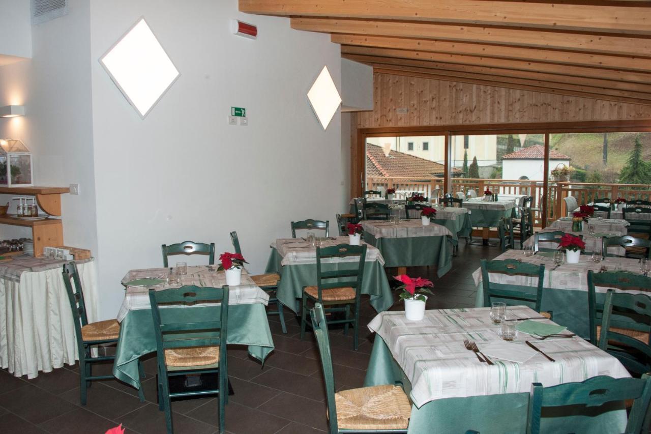 Hotel Locanda Le Tre Oche Молина ди Ледро Екстериор снимка